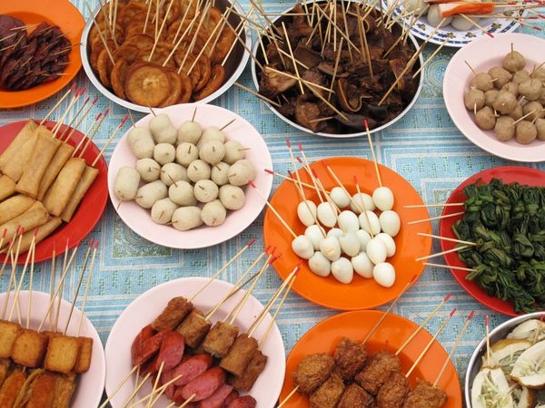 Xúc xích hay đồ ăn chế biến sẵn